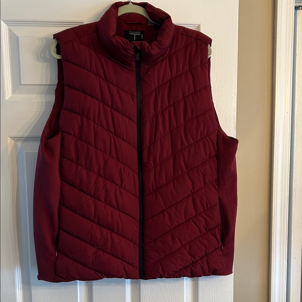 Tahari Woman Burgundy Quilted Zipper Vest  Size 2X/TTG
